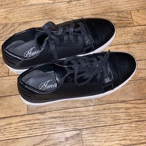 Black and white mens casual leather  dress shoes